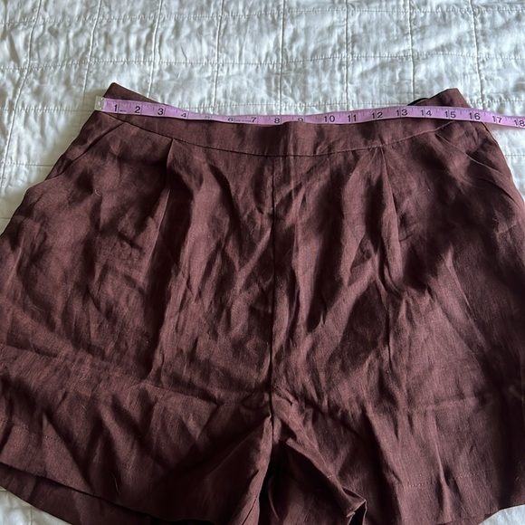 White Closet Brown Linen Shorts - Picture 2 of 12